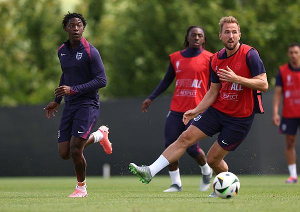 包含英格兰小胜,顽强表现收获关键胜利的词条 包含英格兰小胜,顽强表现收获关键胜利的词条