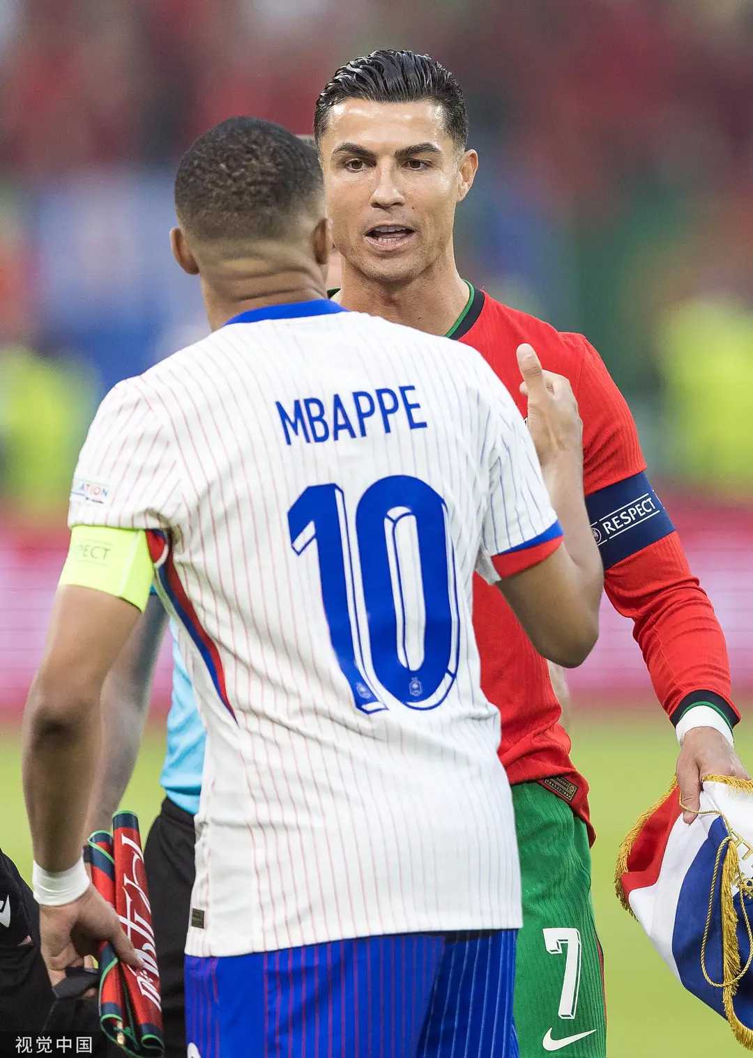 法国主场逆袭葡萄牙,成功晋级欧锦赛半决赛 法国主场逆袭葡萄牙,成功晋级欧锦赛半决赛