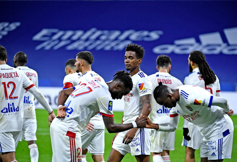 包含里昂队士气高涨迎接下一场比赛的词条