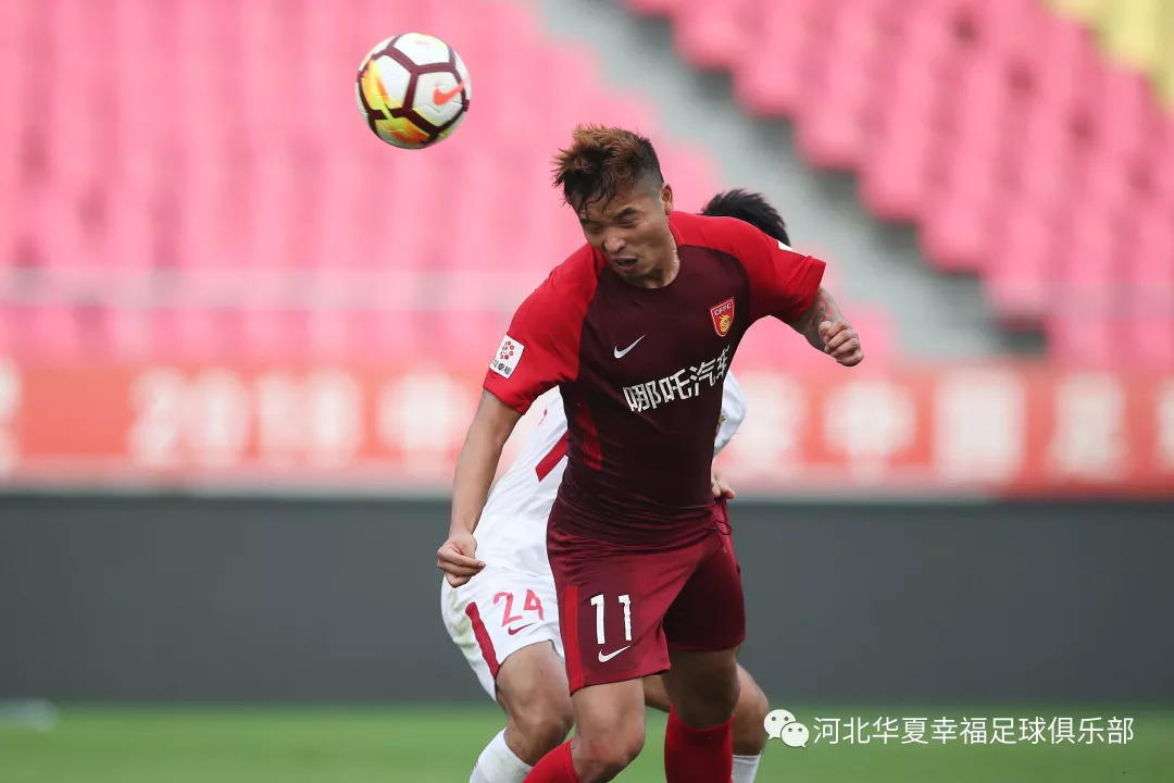 关于马拉加剑指巴塞，小胜稳居小组头名稳固榜首的信息