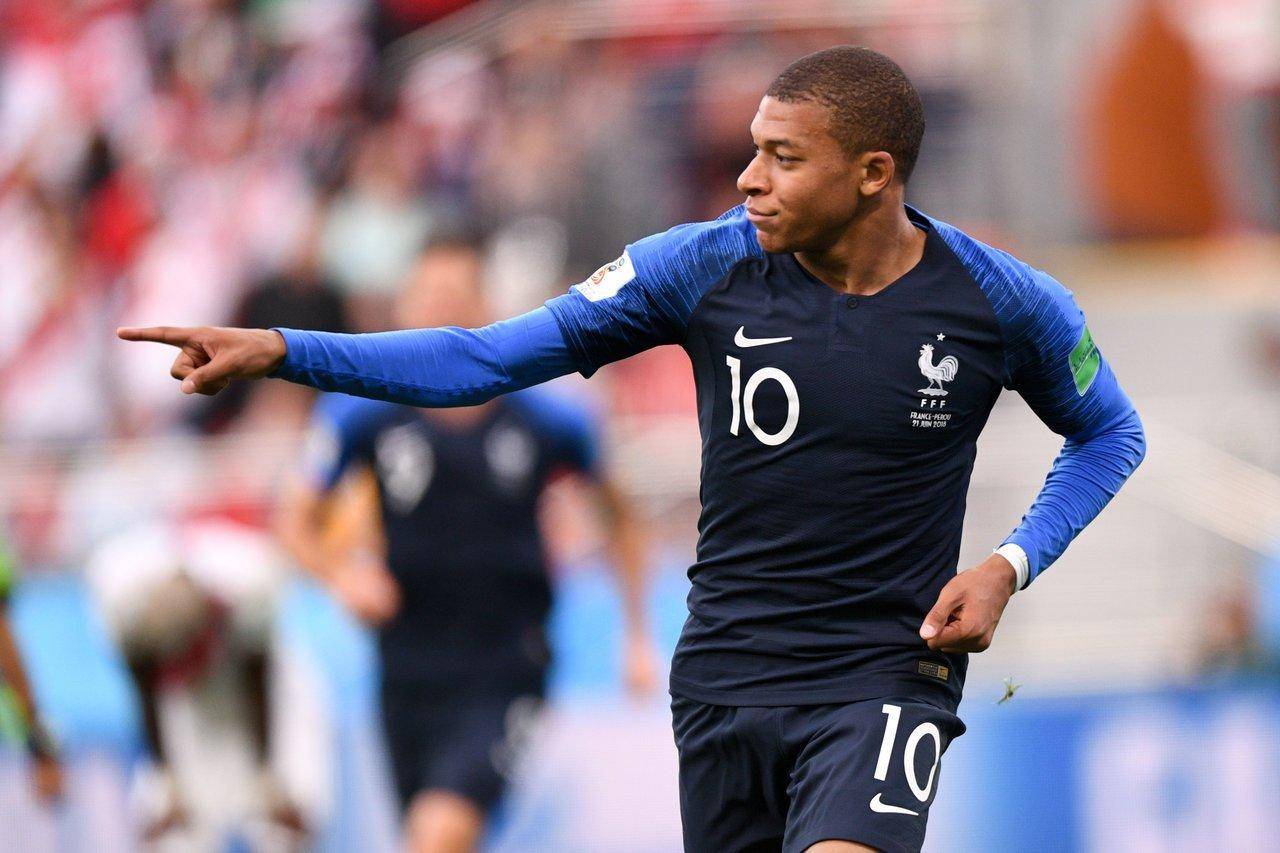 包含瑞典队险胜法国队，奥恰洛夫刷新纪录的词条