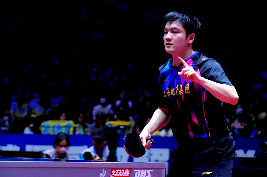 日本队鏖战瑞典队，樊振东点燃赛场