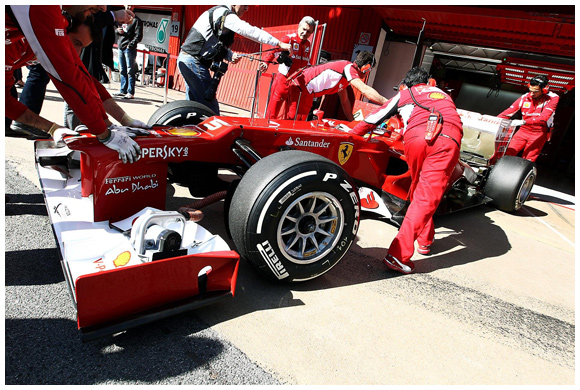 红牛二队险胜阿斯顿马丁,阿隆索点燃赛场 红牛二队险胜阿斯顿马丁,阿隆索点燃赛场